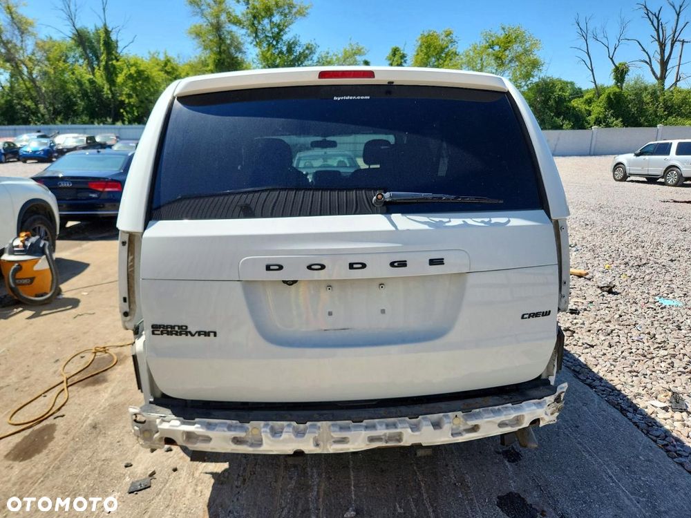Dodge Grand Caravan - 5