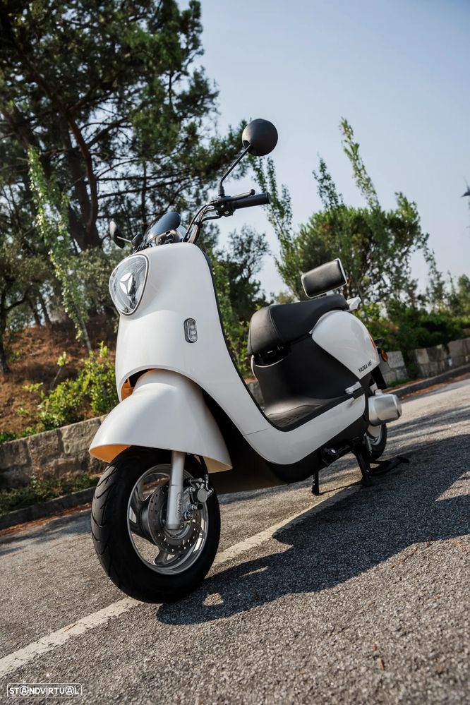 Yadea M6 - 10