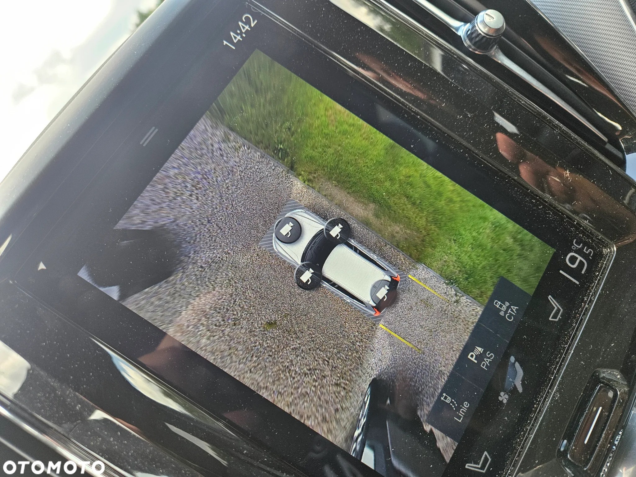 Volvo XC 60 D4 R-Design - 10