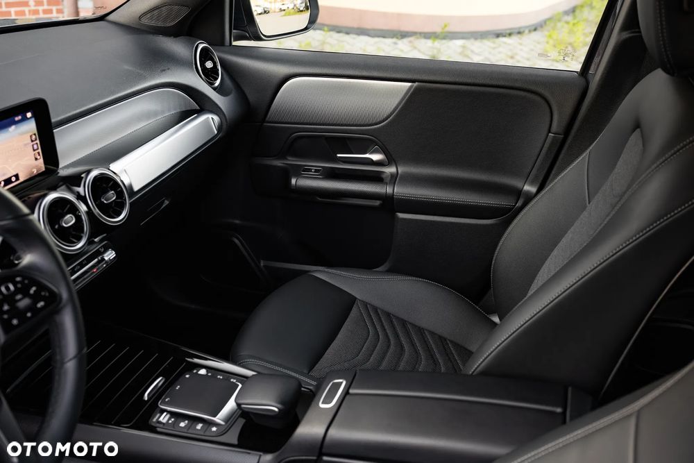Mercedes-Benz GLB 200 Style 7G-DCT - 21