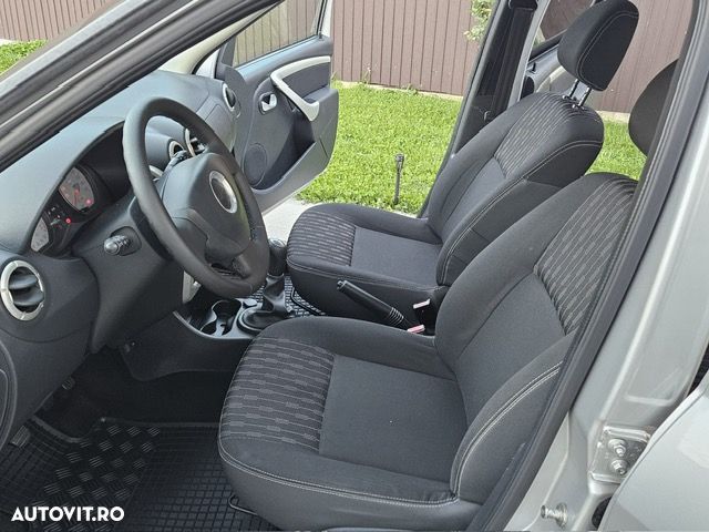 Dacia Logan - 8