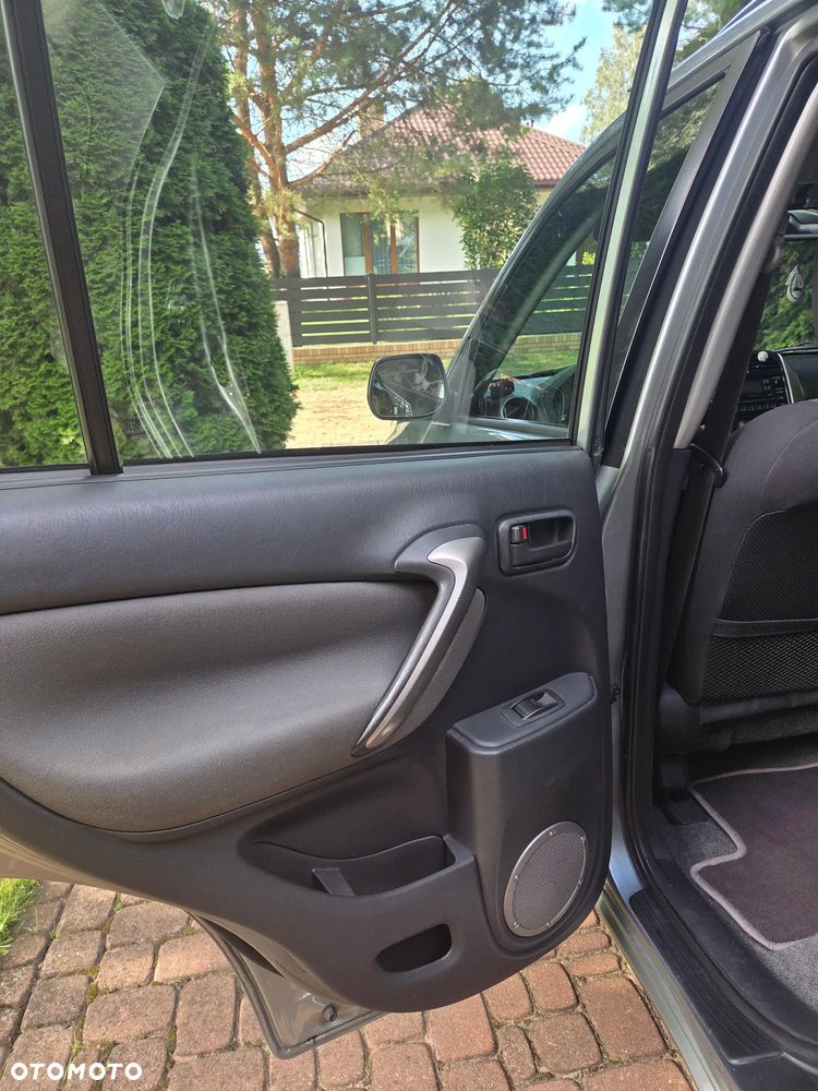 Toyota RAV4 4x2 - 16
