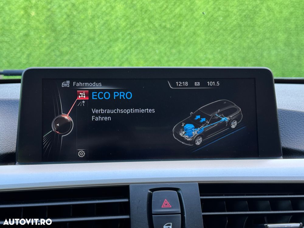 BMW Seria 3 320d Aut. Efficient Dynamics Edition - 33