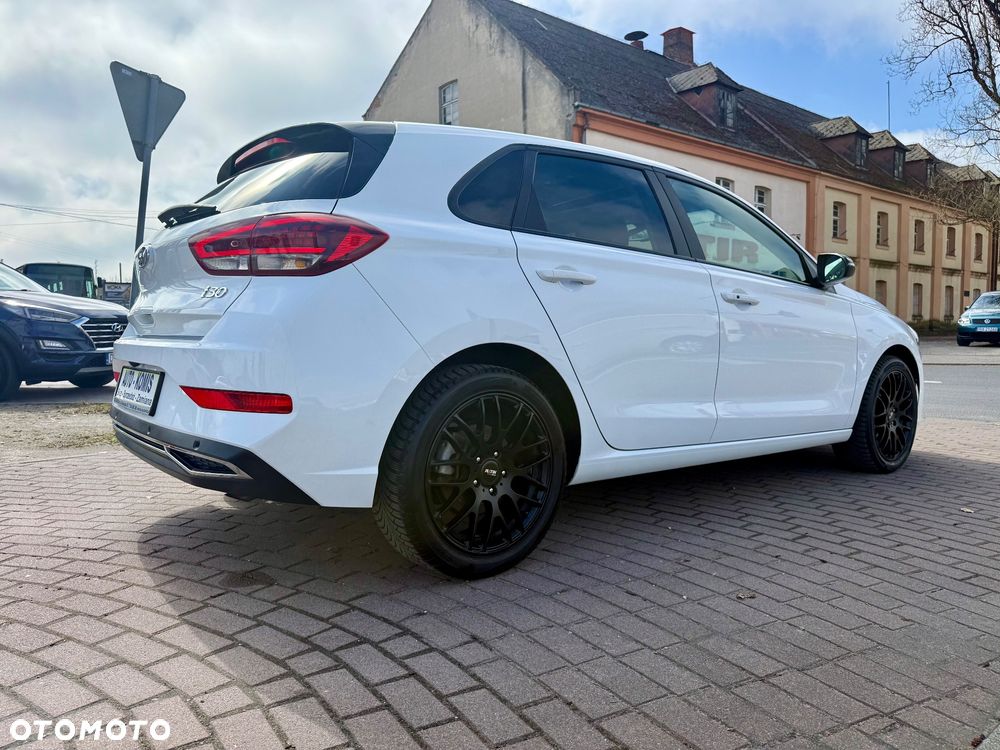 Hyundai i30 1.5 DPI Modern - 27