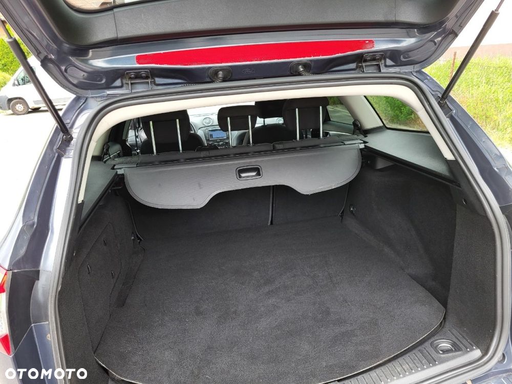 Ford Mondeo - 21