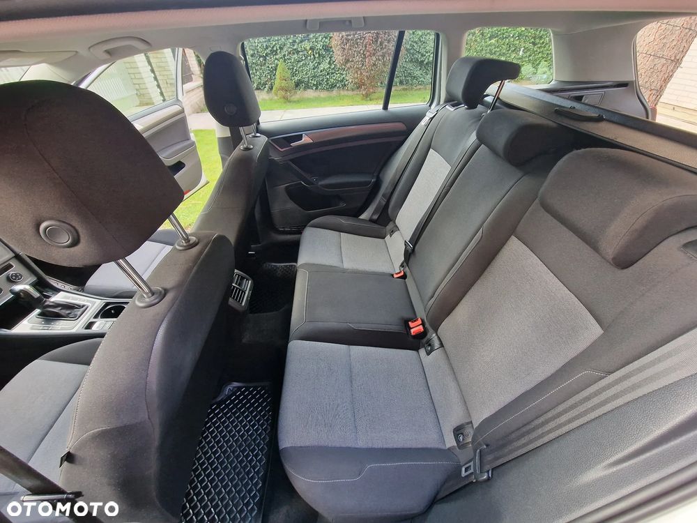Volkswagen Golf VII 1.6 TDI BMT Comfortline DSG - 9