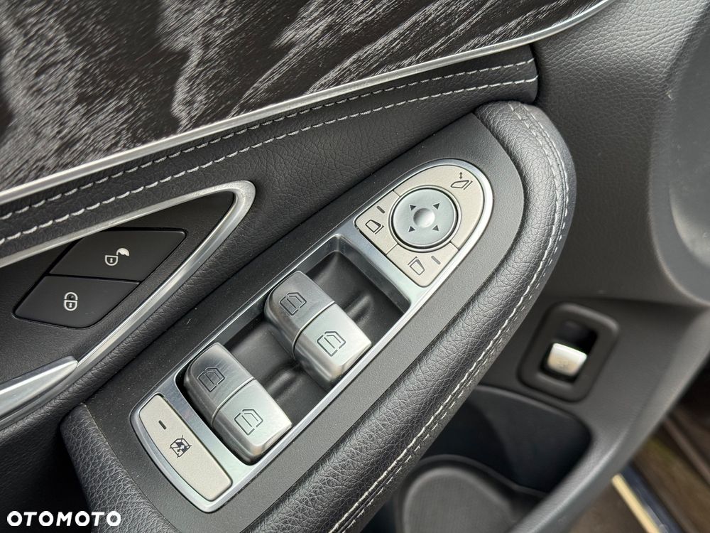 Mercedes-Benz Klasa C 350 e 7G-TRONIC AMG Line - 24