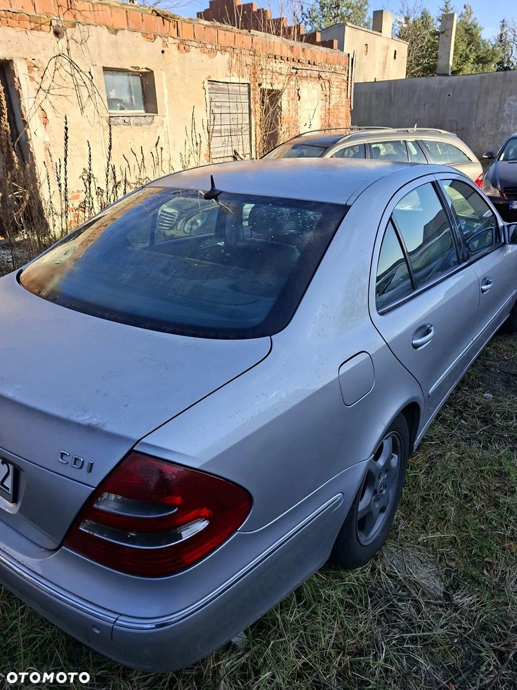 Mercedes-Benz Klasa E 270 CDI Elegance - 18