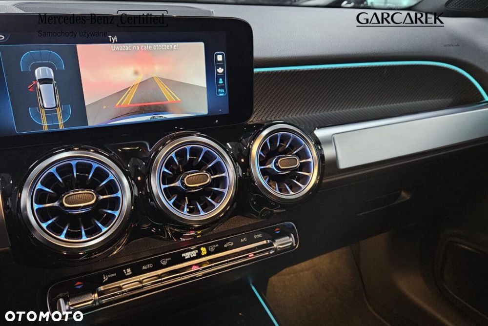 Mercedes-Benz GLB 200 AMG Line 7G-DCT - 24