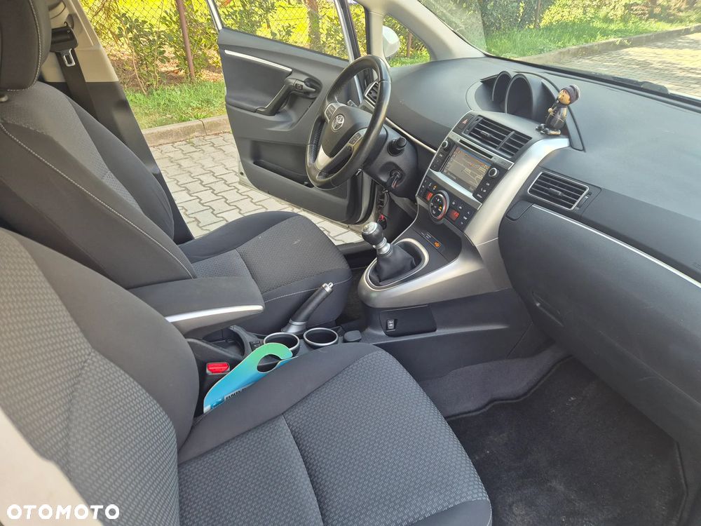 Toyota Verso 1.8 5-Sitzer Executive - 13