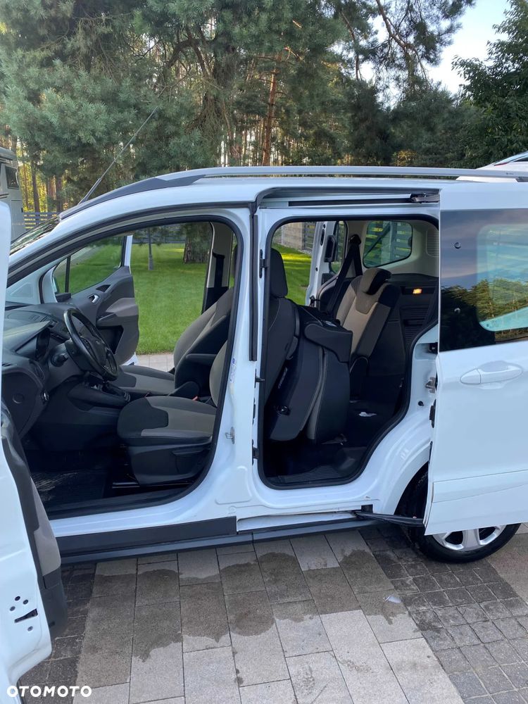 Ford Tourneo Courier 1.5 TDCi Trend - 9