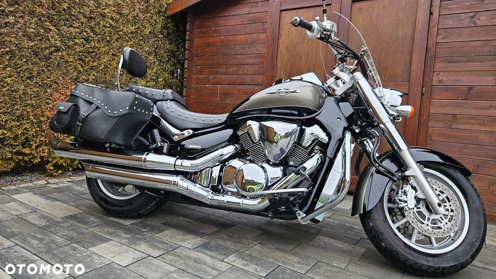 Suzuki Intruder - 3