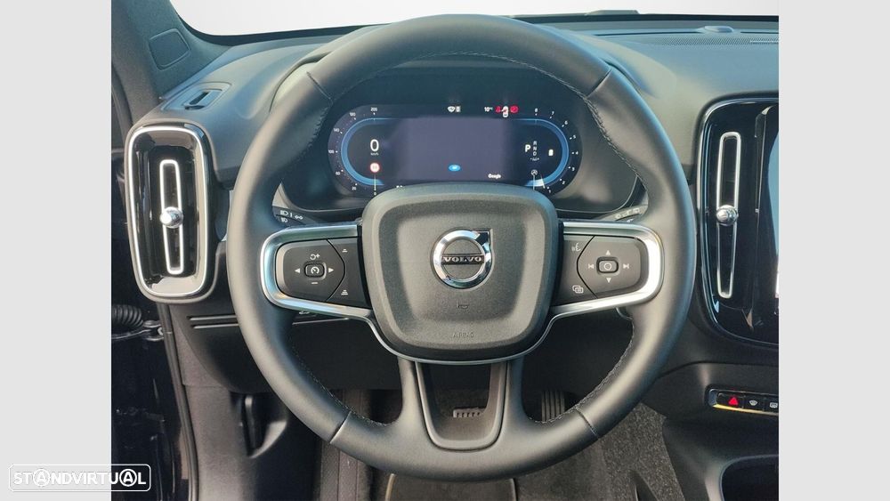 Volvo XC 40 2.0 B3 Black Edition - 11