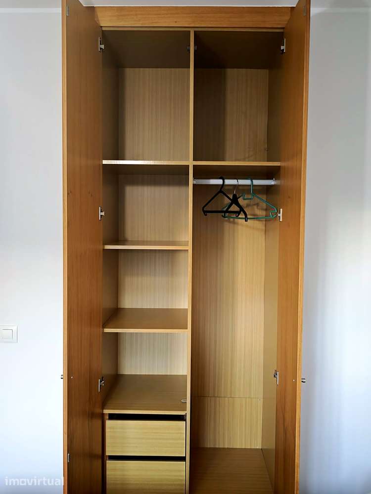 T1 mobilado com lugar de garagem perto da FEUP - Grande imagem: 4/13