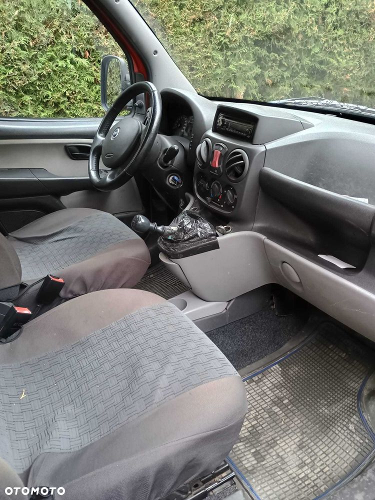Fiat Doblo 2006 photo 3