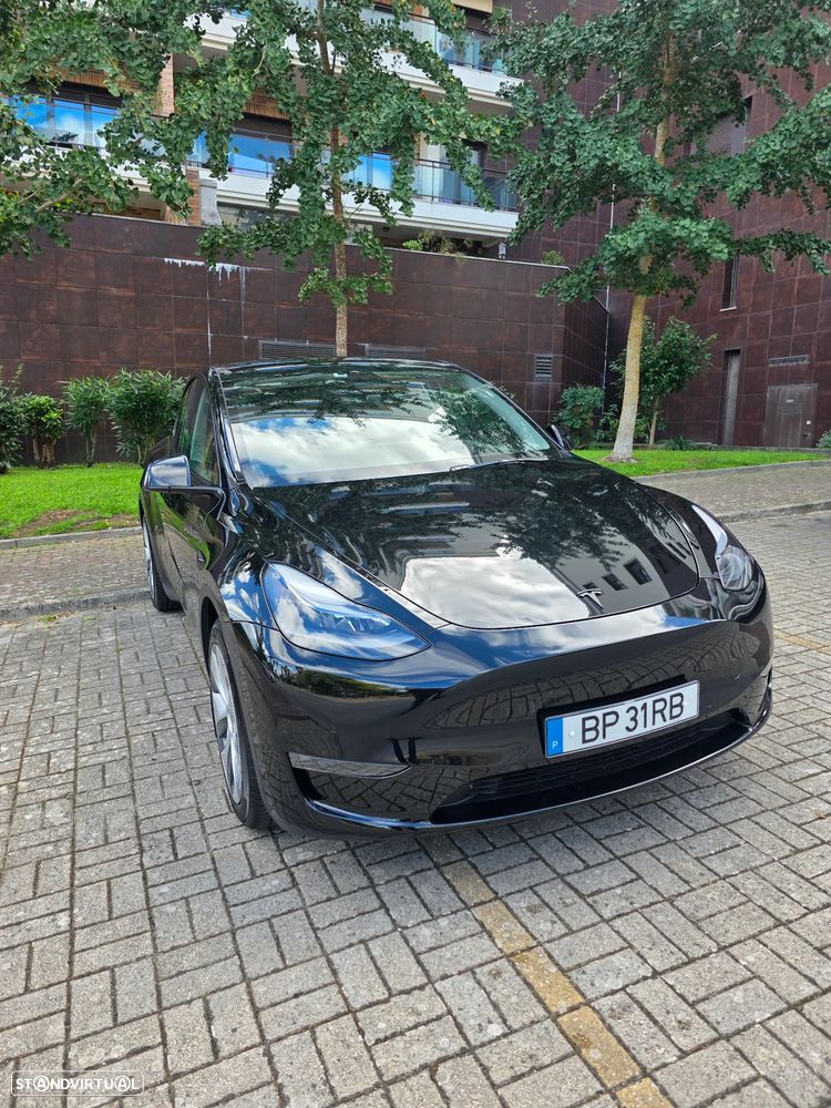 Tesla Model Y Long Range Dual Motor AWD - 2