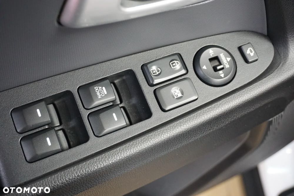 Kia Sportage 2.0 CRDI 4WD Automatik Spirit - 30