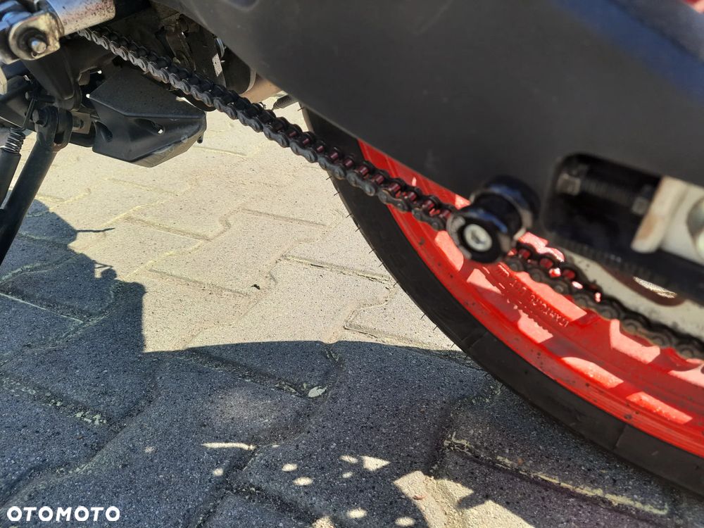 Yamaha MT - 8