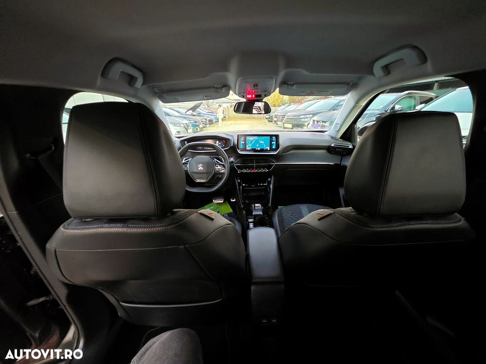 Peugeot 2008 PureTech 130 EAT8 GT Pack - 20