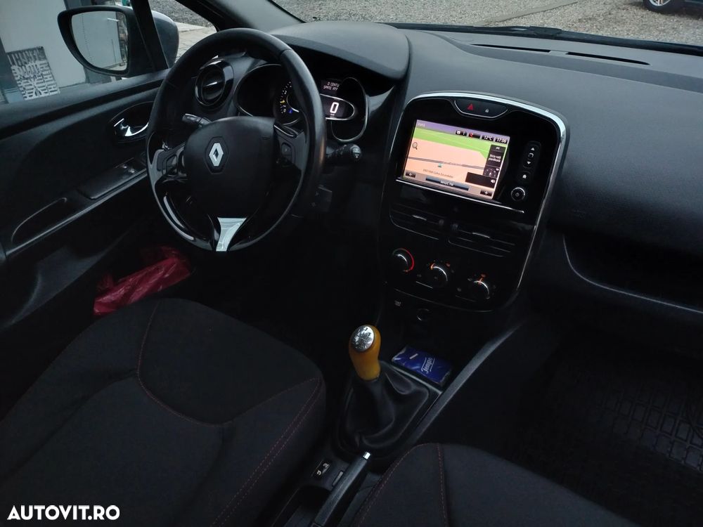 Renault Clio - 22