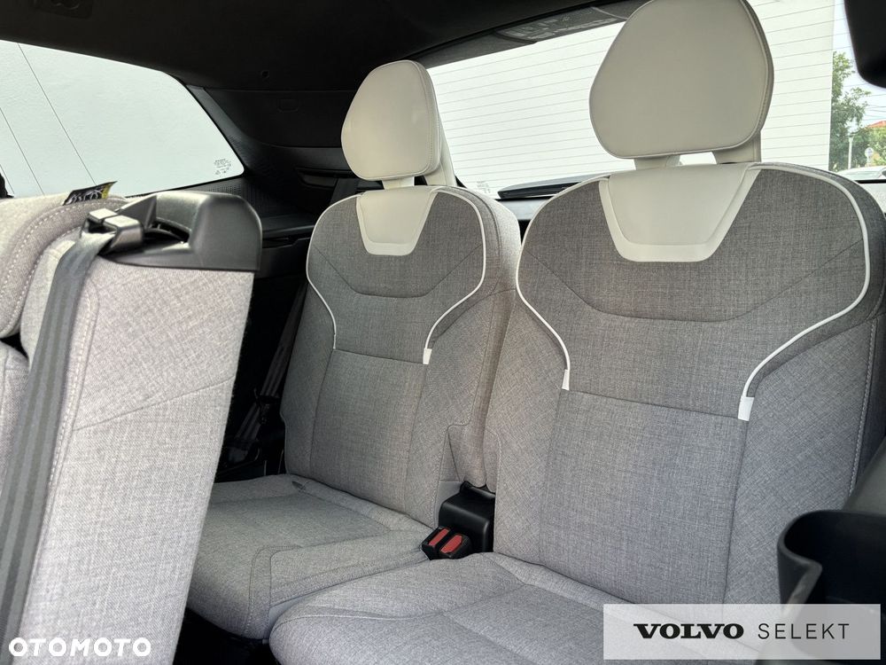 Volvo EX90 - 25