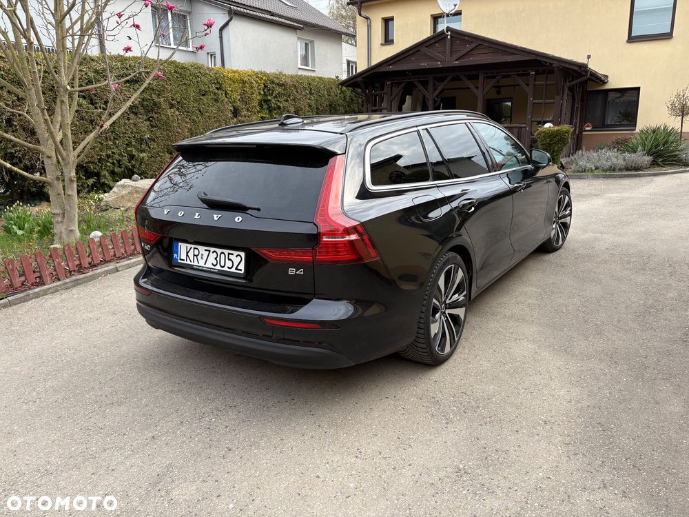 Volvo V60 B4 D Momentum Core - 2