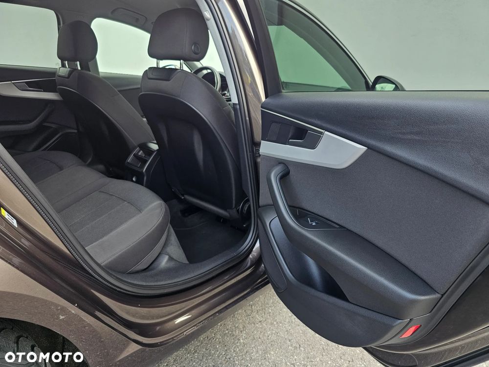 Audi A4 Avant 2.0 TDI S tronic - 9