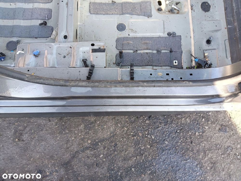 PRÓG PRAWY SŁUPEK ŚRODKOWY PEUGEOT 208 II (2019-2023) 1.2 THP 101KM - 6