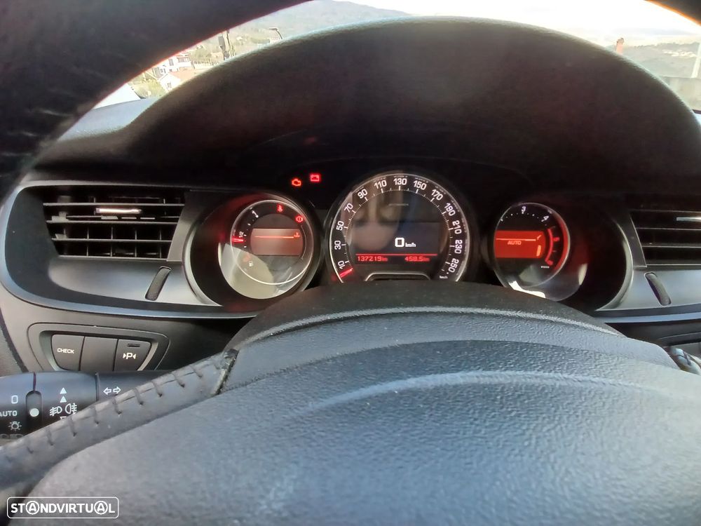 Citroën C5 Tourer e-HDi 110 EGS6 FAP Selection - 17