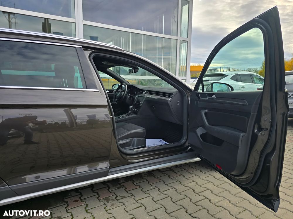 Volkswagen Passat Alltrack - 9