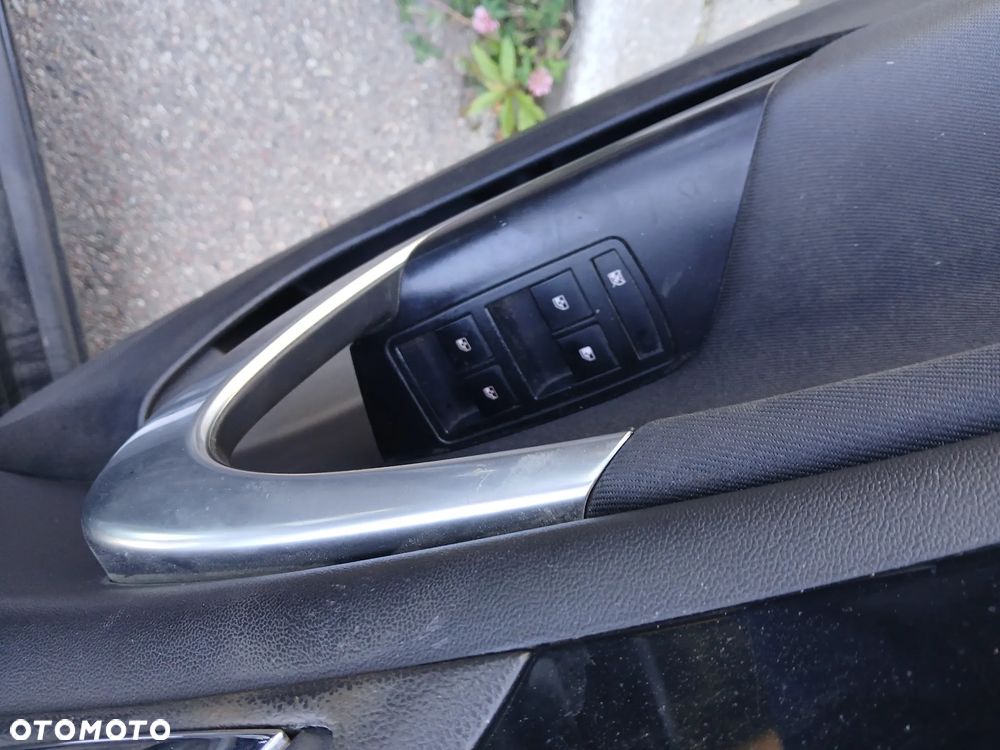 Opel Insignia - 11