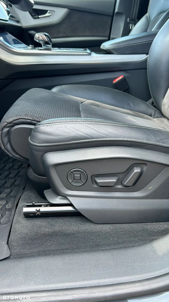 Audi Q8 - 12