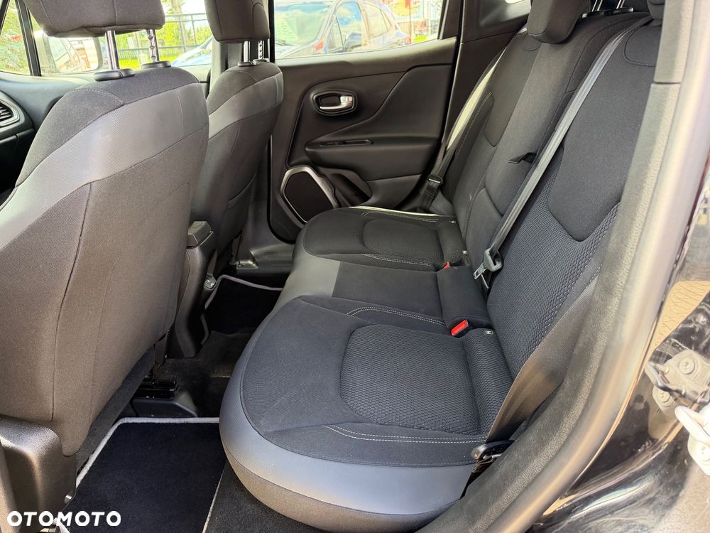Jeep Renegade 1.3 T-GDI Limited - 23
