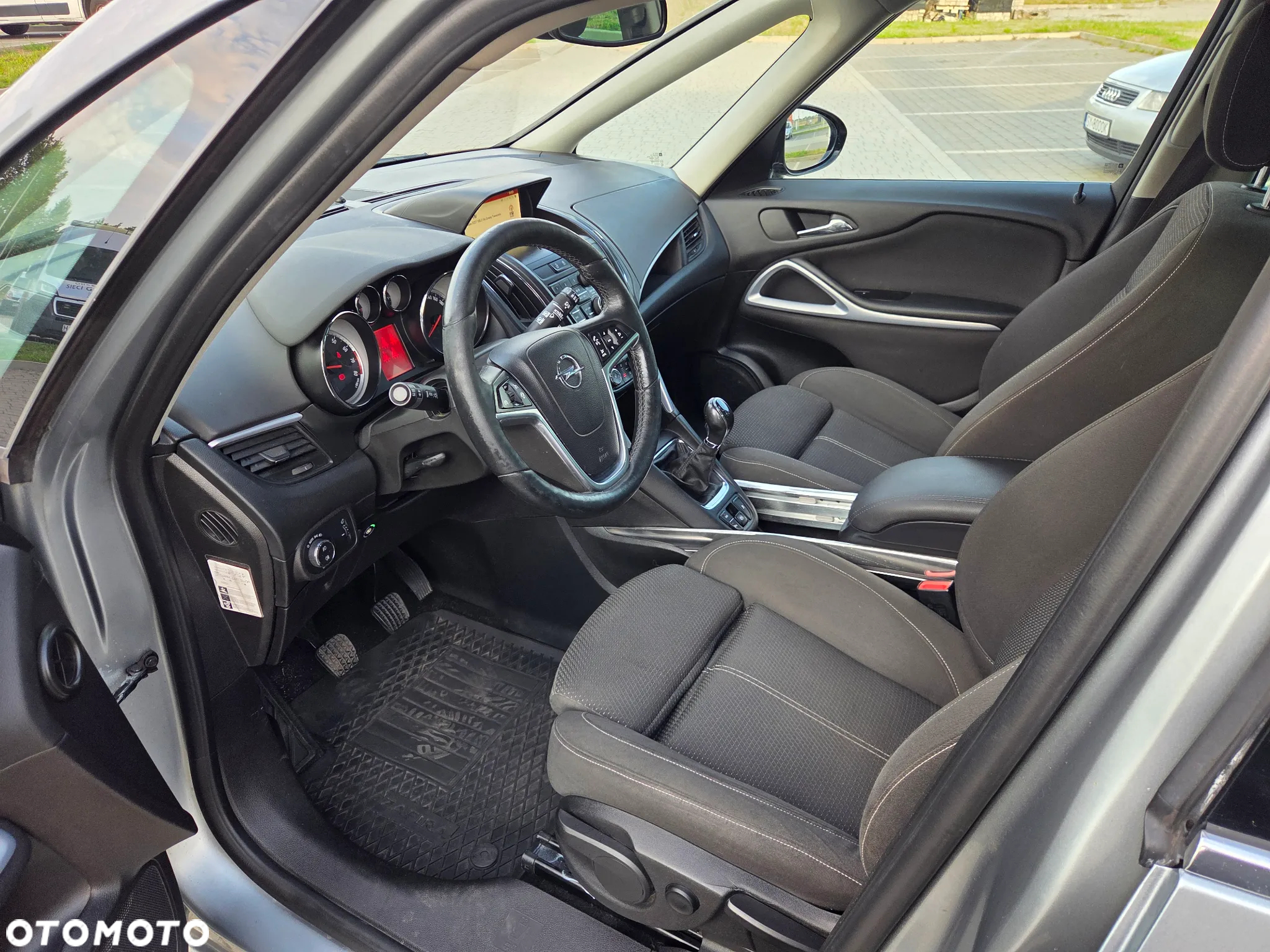 Opel Zafira 1.4 T Cosmo EcoFLEX S&S EU6 - 19
