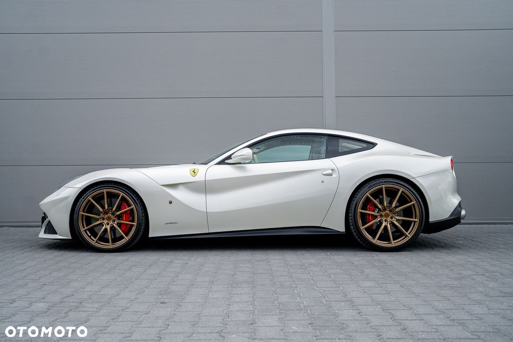 Ferrari F12berlinetta - 13