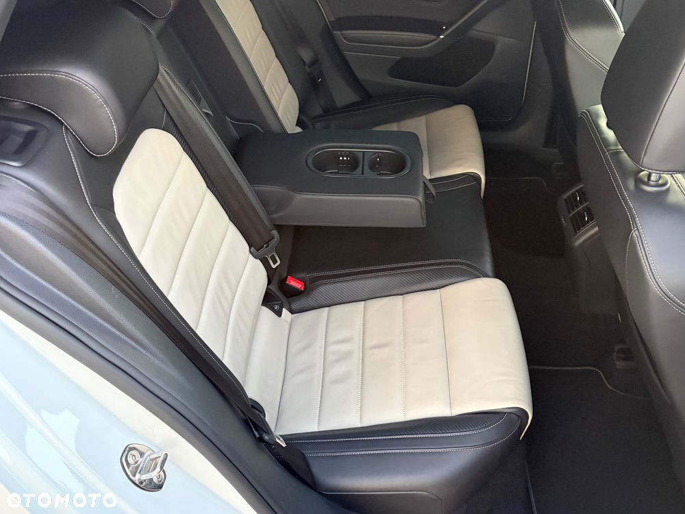 Volkswagen Golf 2.0 TSI BMT 4Mot R - 29