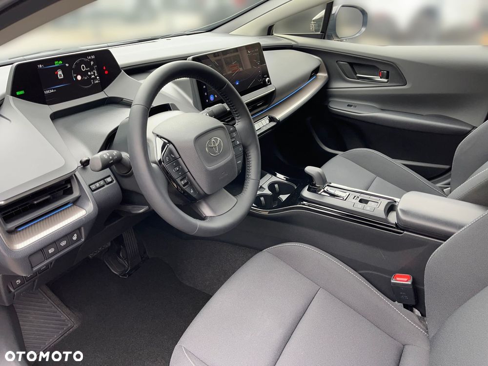 Toyota Prius - 5