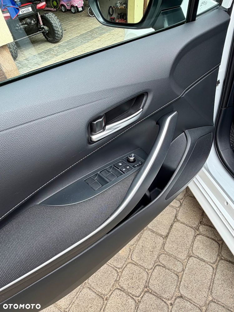 Toyota Corolla 1.8 Hybrid Comfort - 25