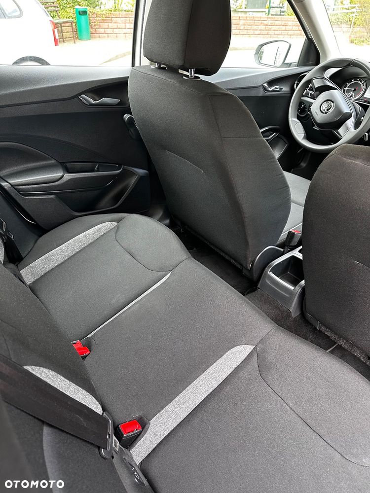 Skoda Fabia 1.0 MPI Active - 19