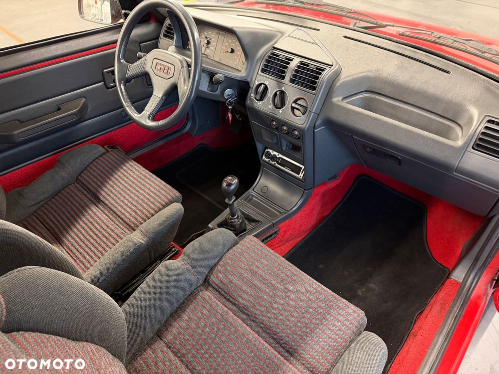 Peugeot 205 - 11