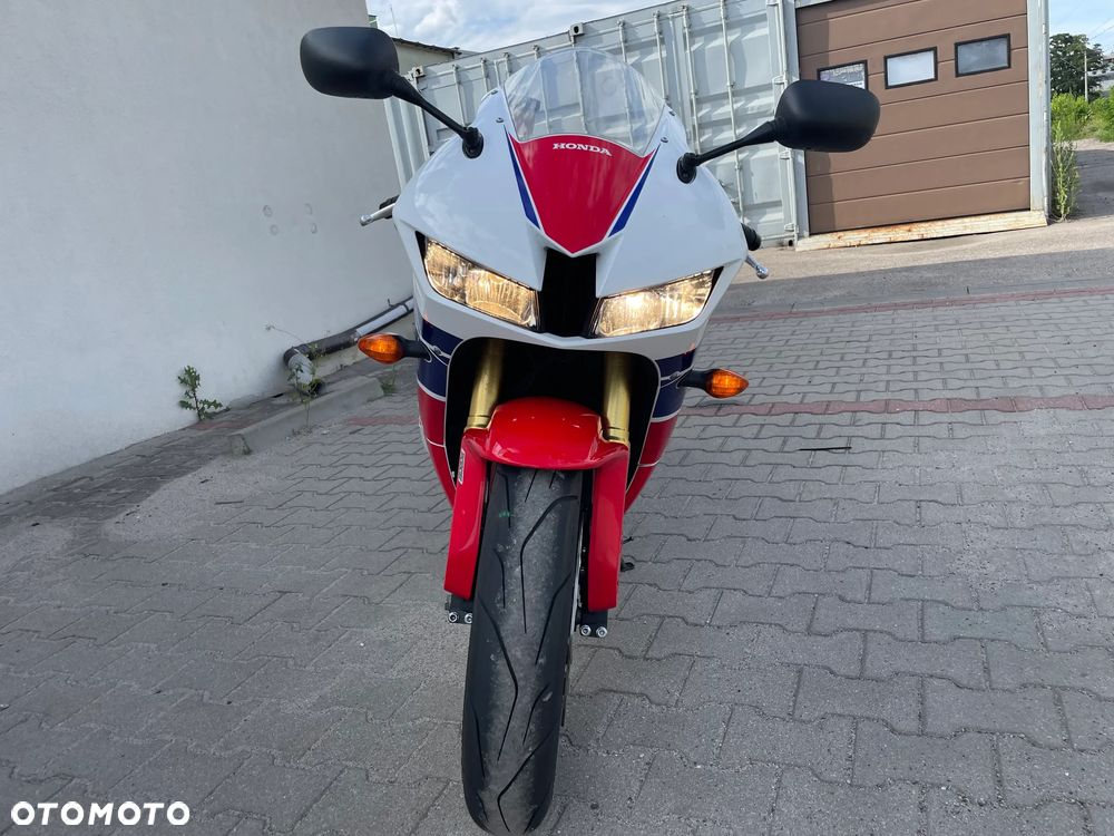 Honda CBR - 12