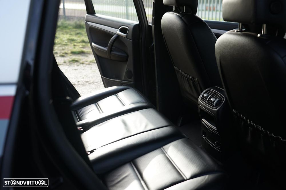 Porsche Cayenne S Tiptronic - 27