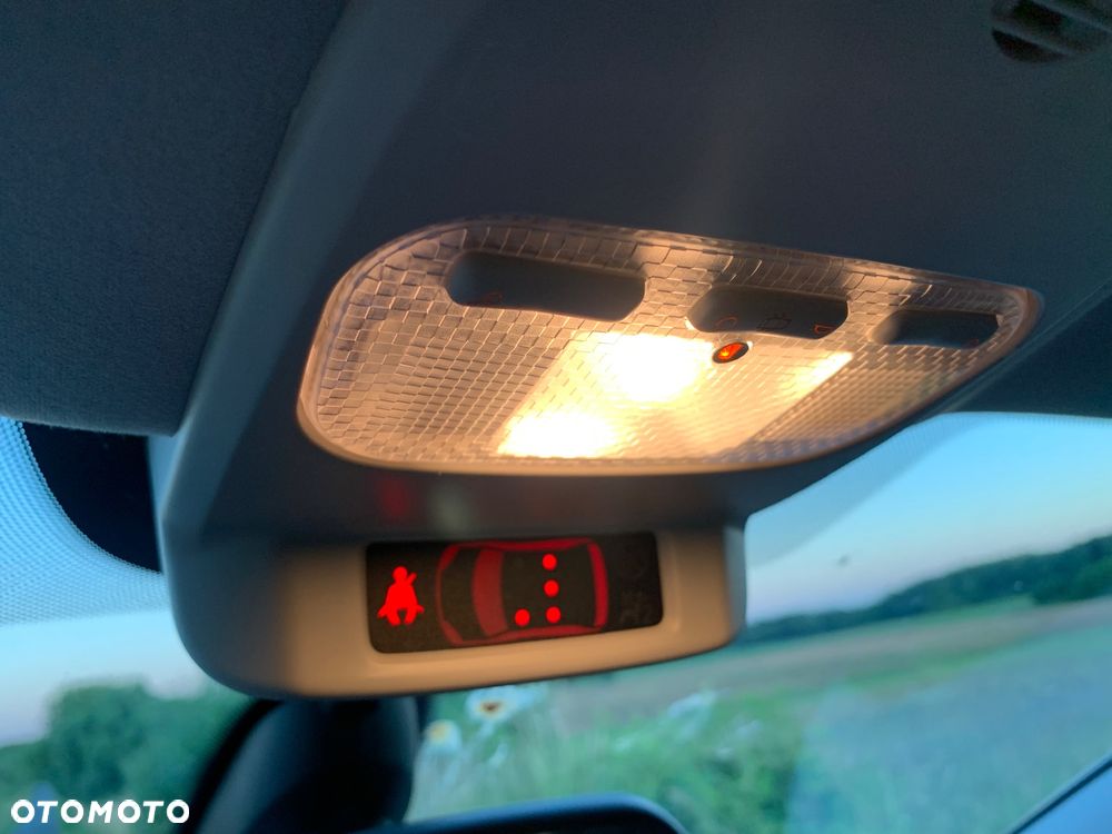 Peugeot 3008 1.6 Premium - 30