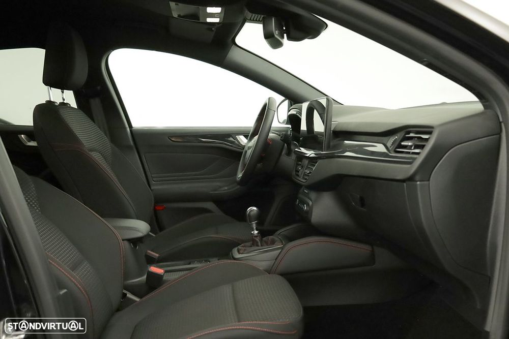 Ford Focus 1.0 EcoBoost MHEV ST-Line X - 19