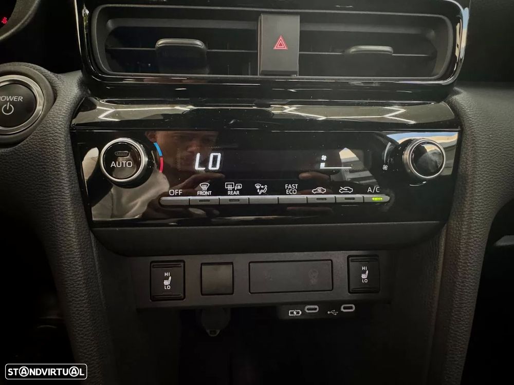 Toyota Yaris Cross 1.5 HDF Comfort - 22