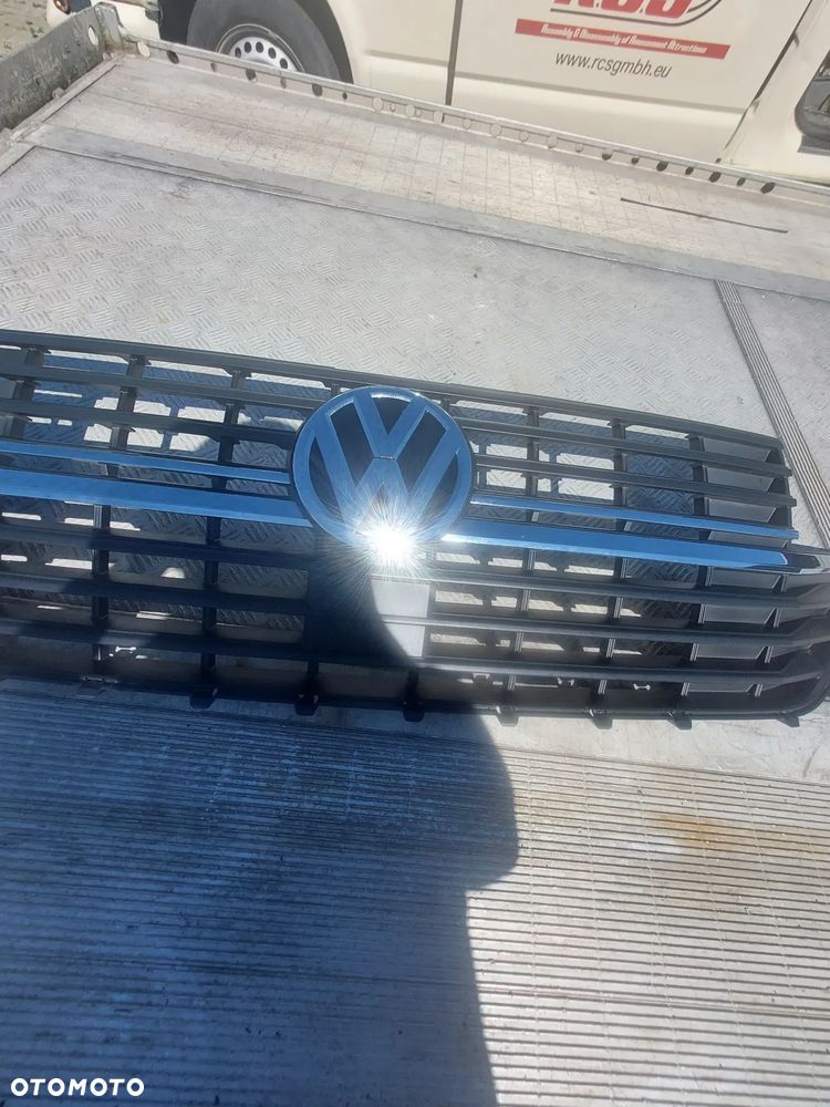 Atrapa  zderzaka  vw t6.1 multivan carawelle - 1