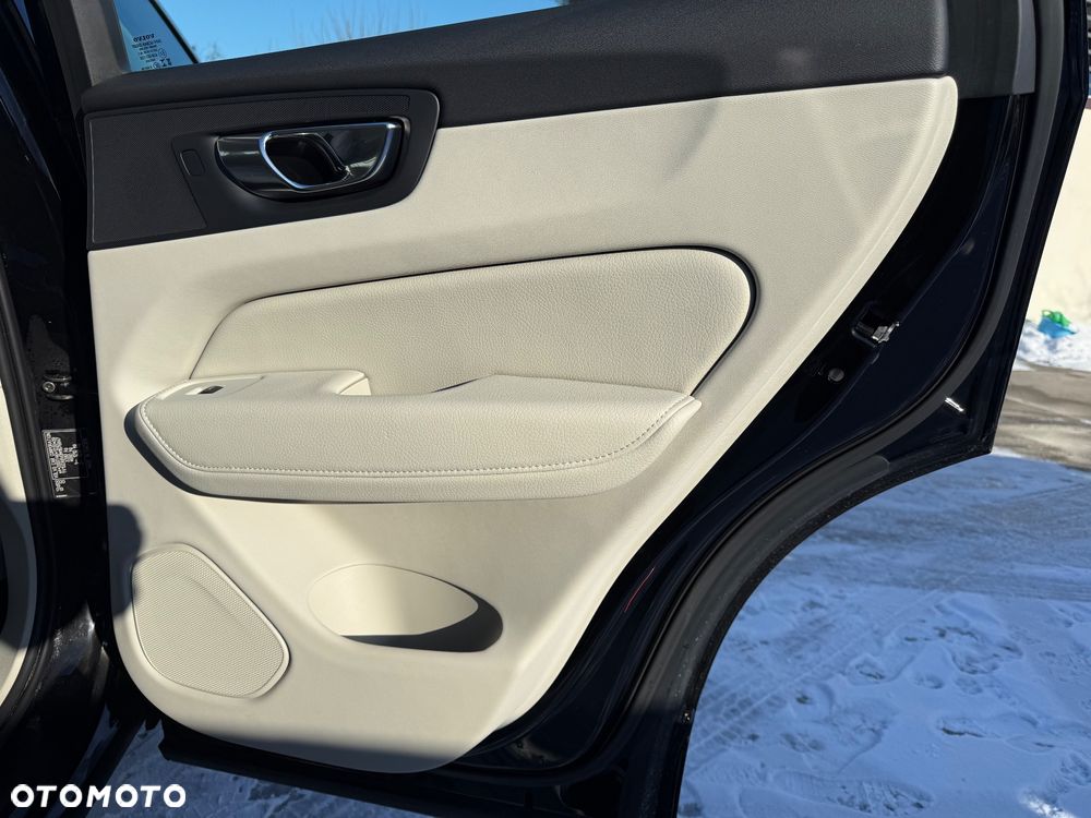 Volvo XC 60 D4 Geartronic Inscription - 34