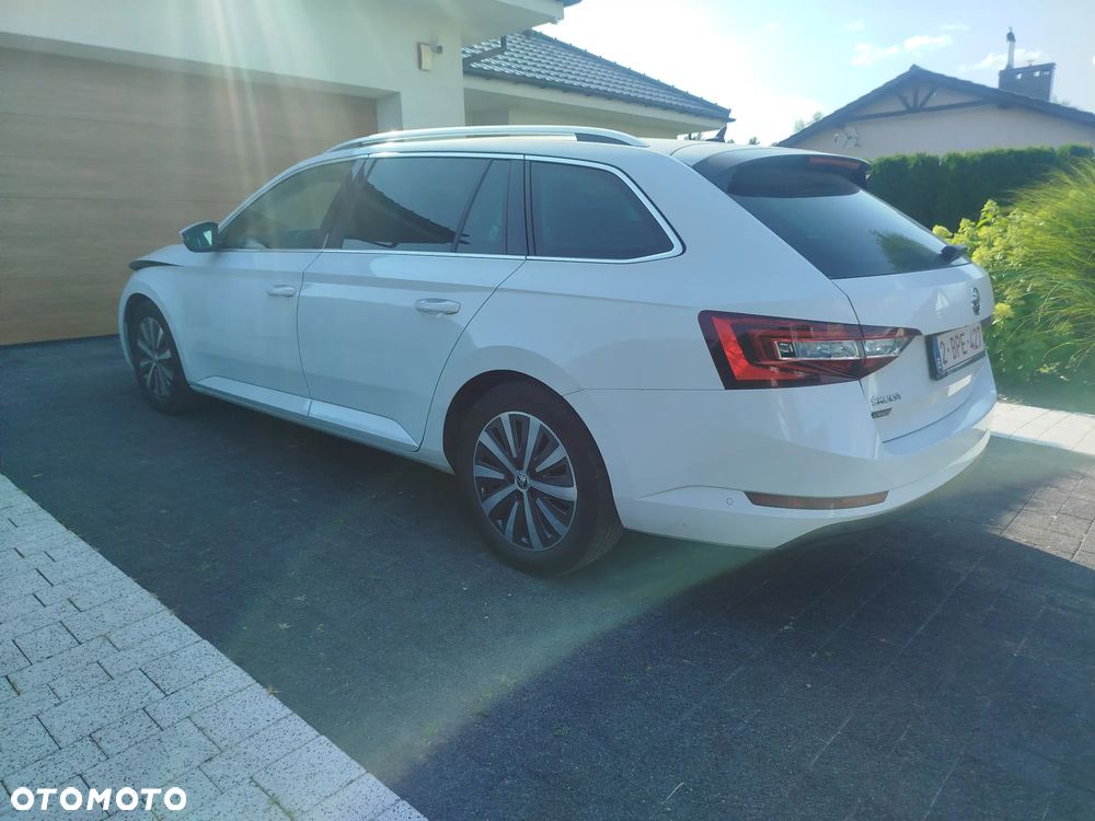 Skoda Superb 1.6 TDI GreenLine - 16