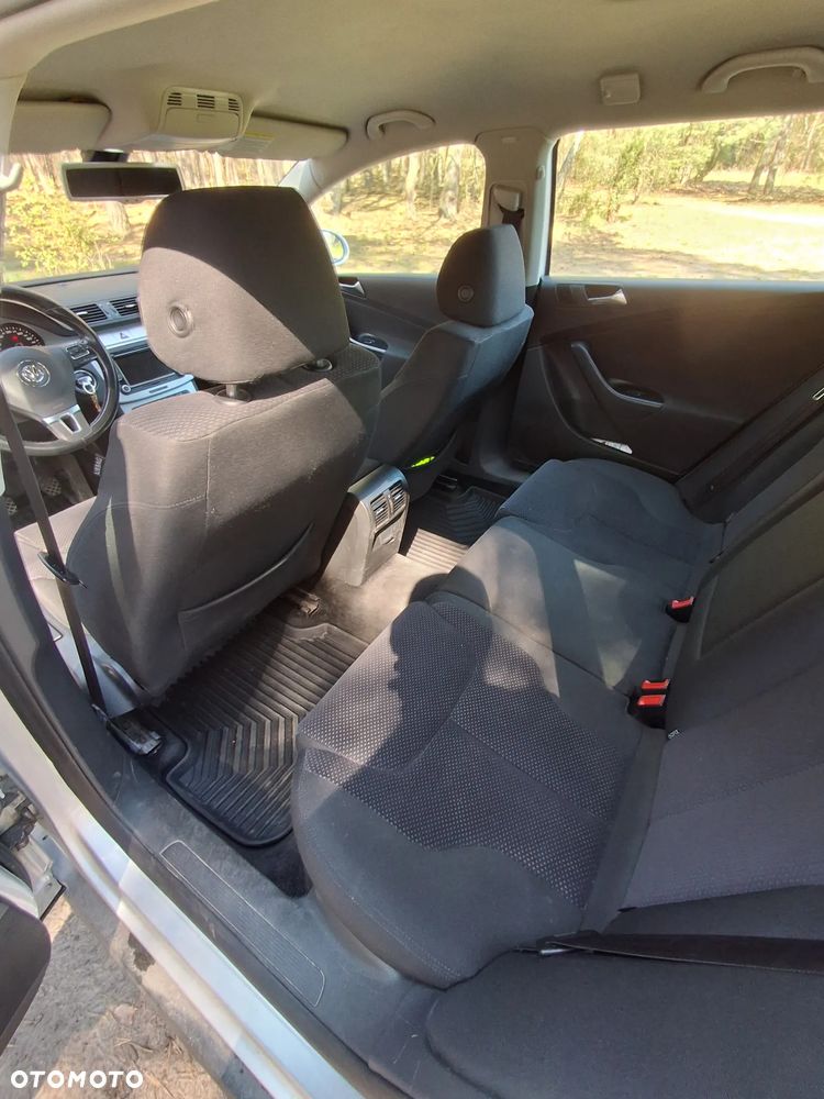 Volkswagen Passat 2.0 TDI 4Motion Comfortline - 15