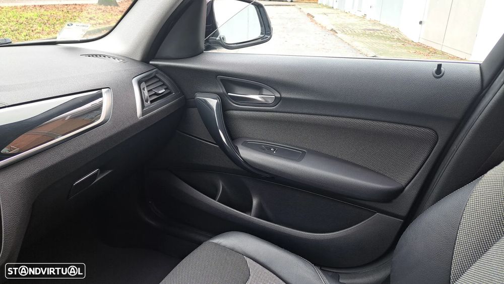 BMW 116 d Line Urban Auto - 12